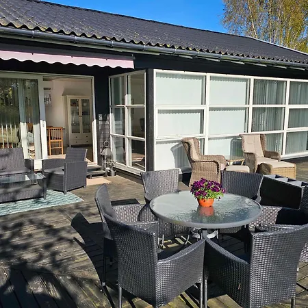 Semesterbostad Cozy Only 500 M From The Sea Gilleleje
