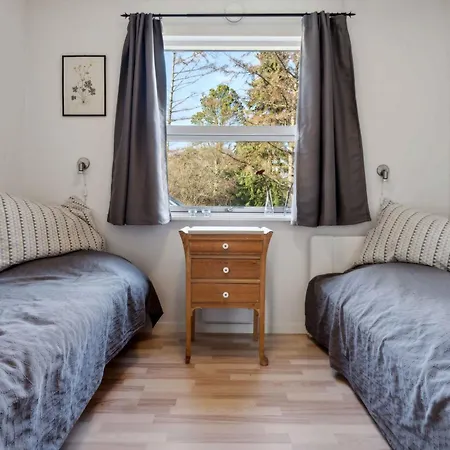 Cozy Only 500 M From The Sea