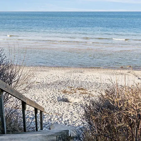 Cozy Only 500 M From The Sea Semesterbostad