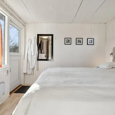 Cozy Only 500 M From The Sea Дом отдыха Гиллеляйе