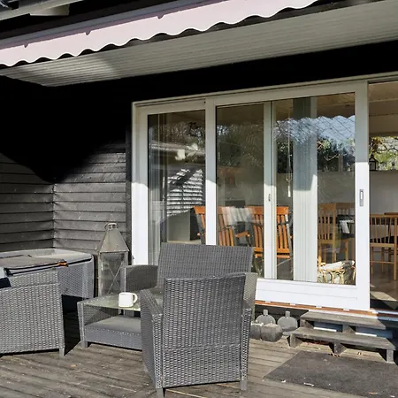 Дом отдыха Cozy Only 500 M From The Sea Гиллеляйе