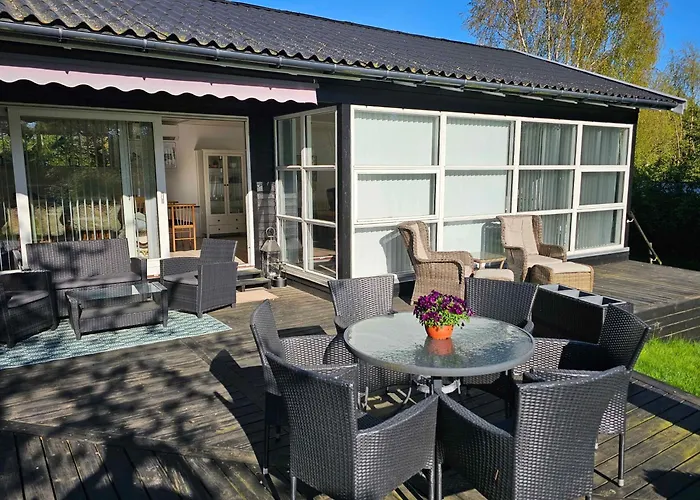 Vakantiehuis Cozy Only 500 M From The Sea *
